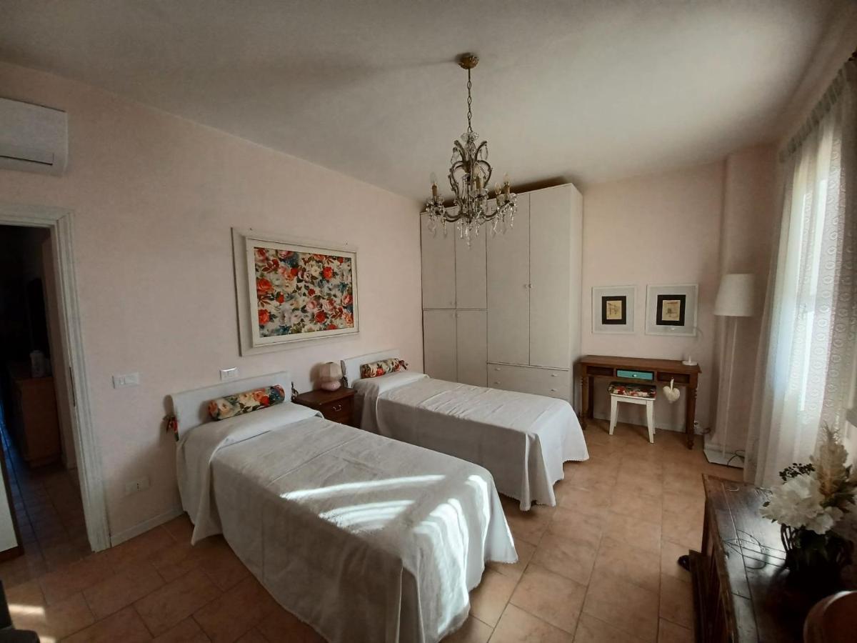 Casa Vacanze L'Acquerello Lari Extérieur photo
