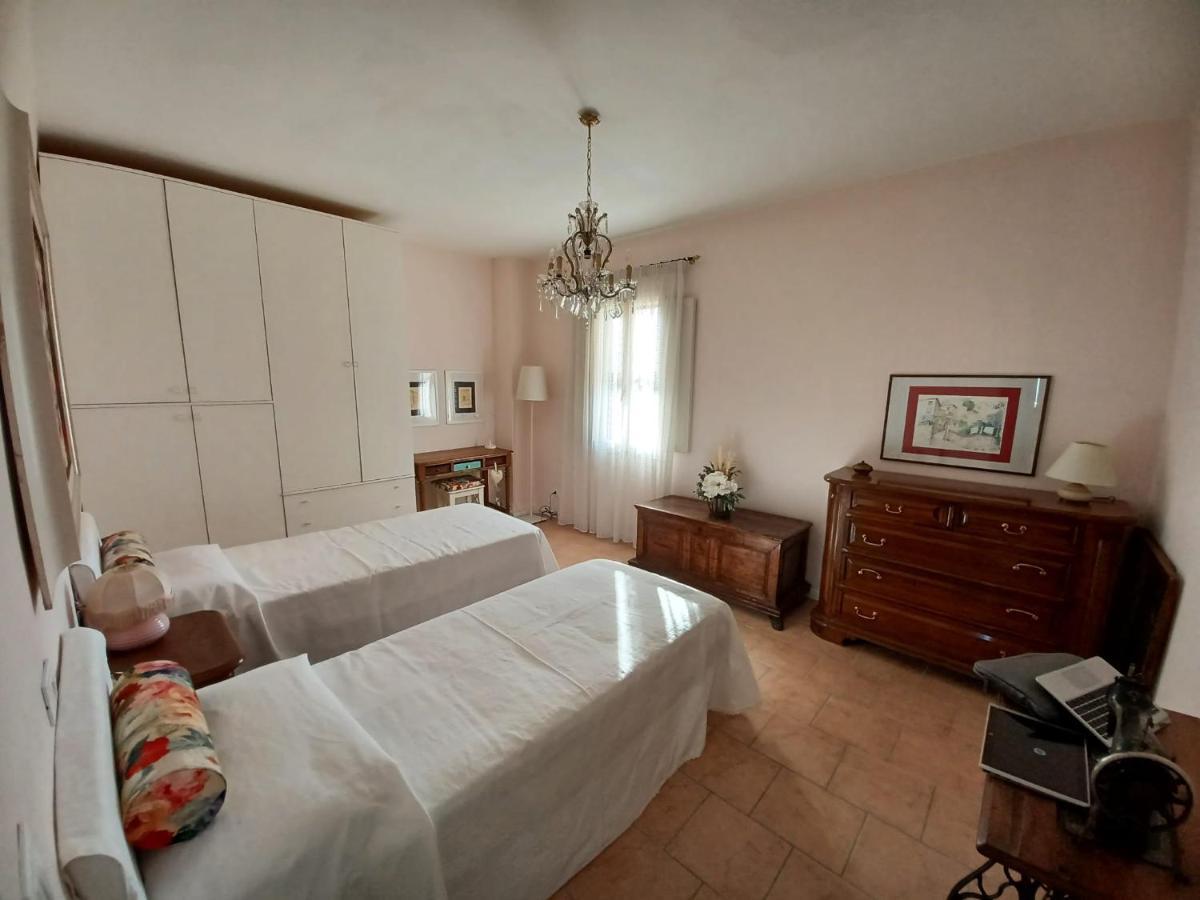 Casa Vacanze L'Acquerello Lari Extérieur photo
