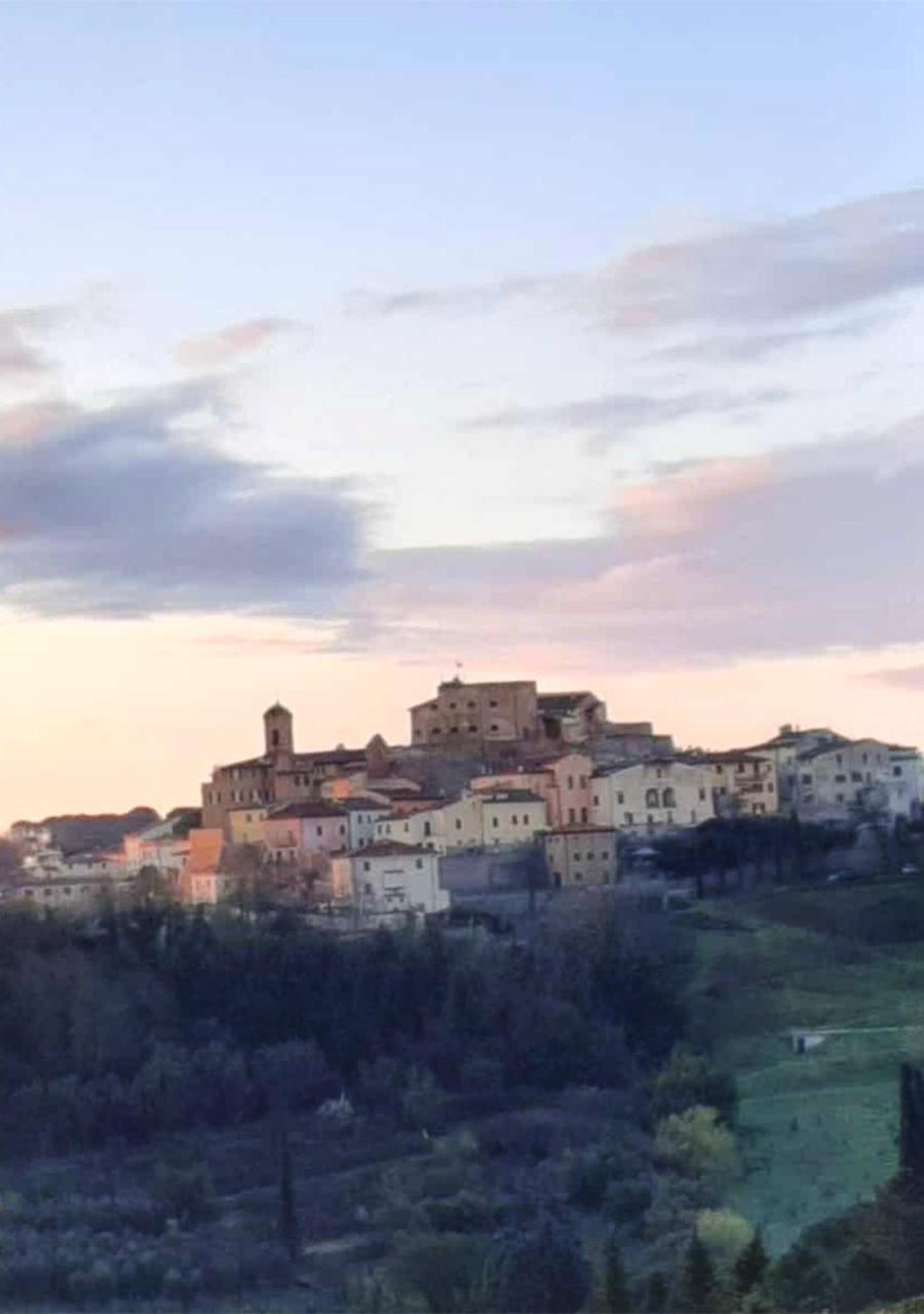 Casa Vacanze L'Acquerello Lari Extérieur photo