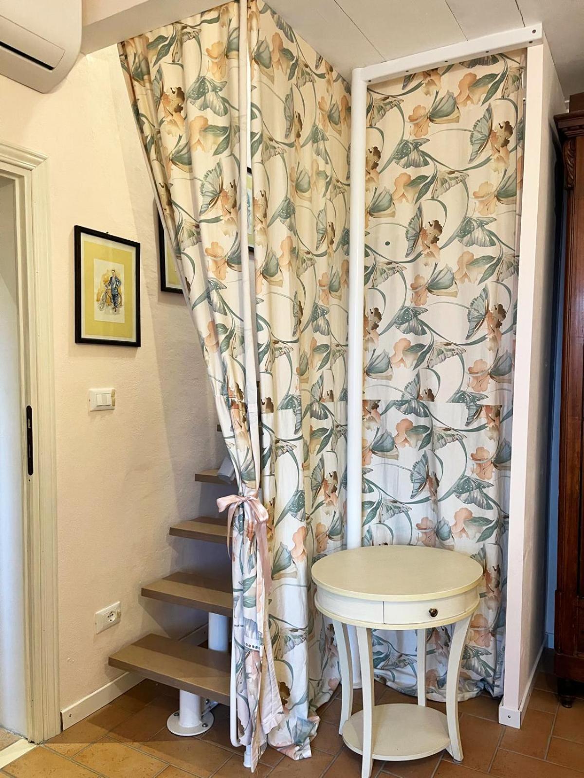 Casa Vacanze L'Acquerello Lari Extérieur photo
